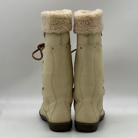UGG Lace Up Boots. Size 10 - Picture 6 of 11